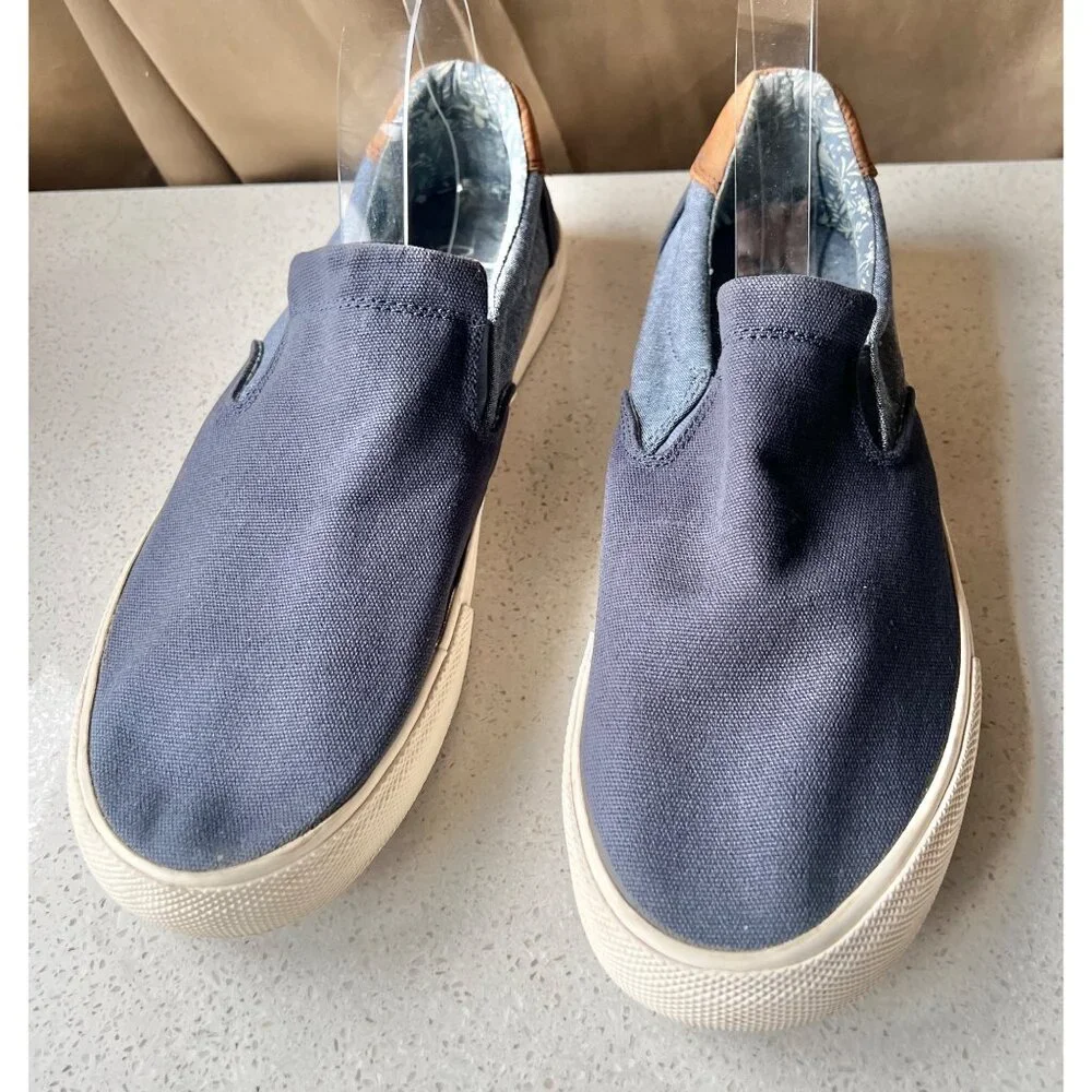 Crevo Mens Baldwin Slip On Sneakers Size 10.5 Denim Blue & Tan Canvas Shoes